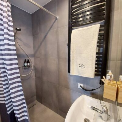 Domki Widokówka 17 Domki Widokowka szarotka modrzew img 5