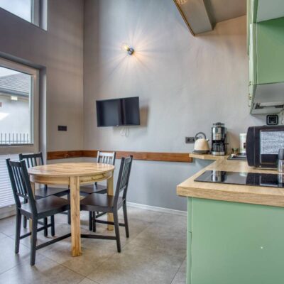 domki miedzy wzgorzami 2024 img (3)