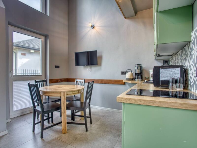 domki miedzy wzgorzami 2024 img (3)