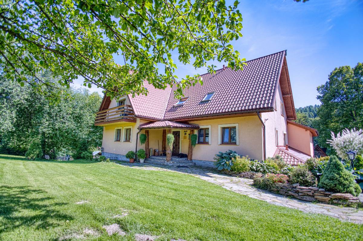 gosciniec pod malym krolem 2025 img (2)