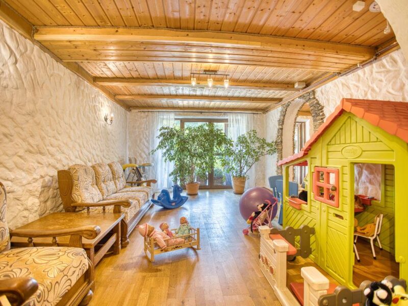 gosciniec pod malym krolem 2025 img (21)