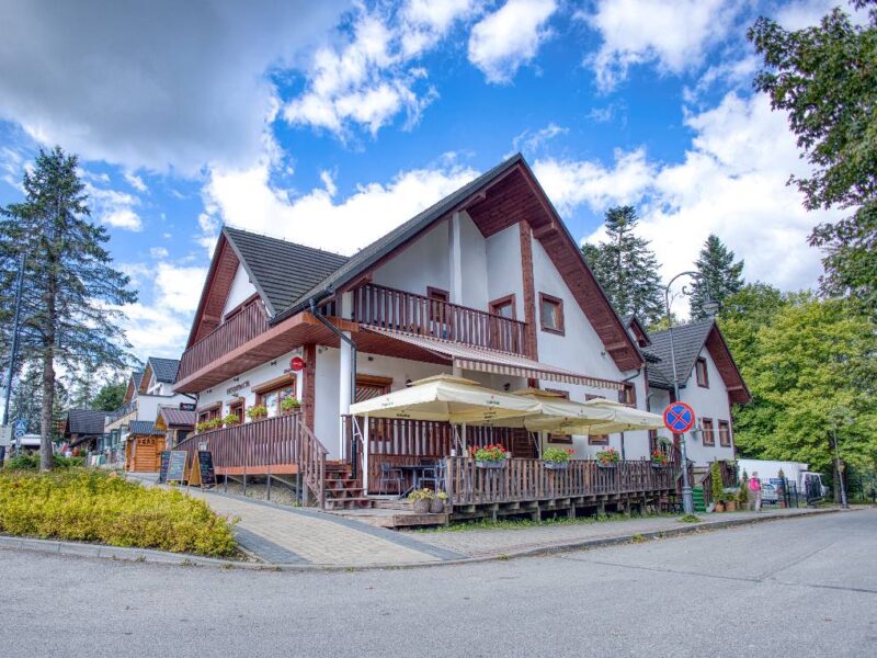 bieszczadzki dworek polanczyk img (1)