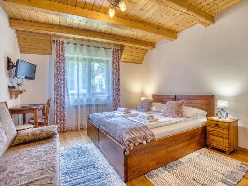 duza chata mala chatka smerek 3 2025 img (11)