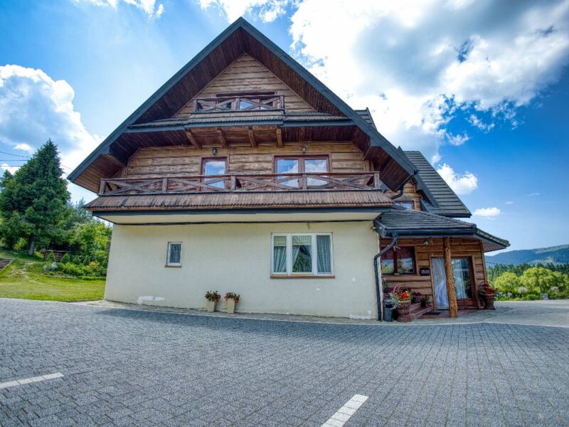 duza chata mala chatka smerek 3 2025 img (18)