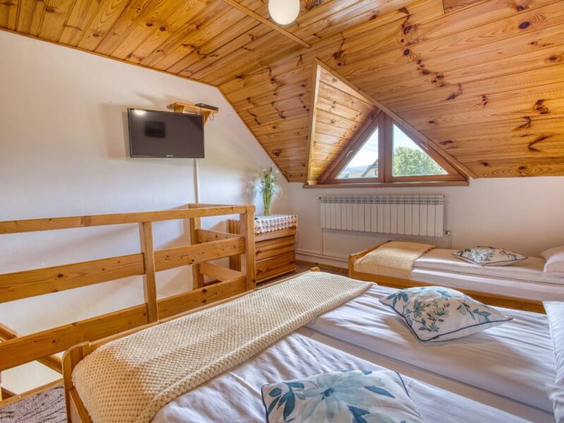 duza chata mala chatka smerek 3 2025 img (33)